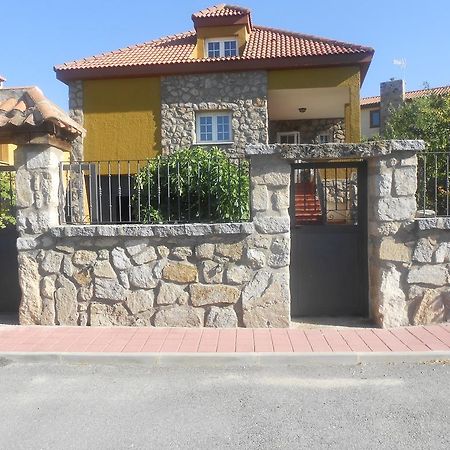 En Casa De Carlos Ortigosa del Monte Luaran gambar