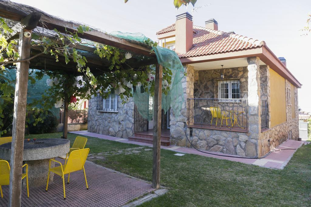 En Casa De Carlos Ortigosa del Monte Luaran gambar