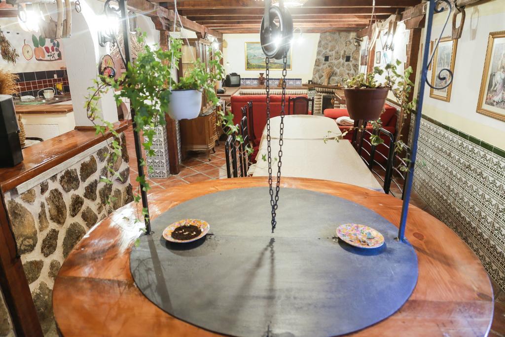 En Casa De Carlos Ortigosa del Monte Luaran gambar
