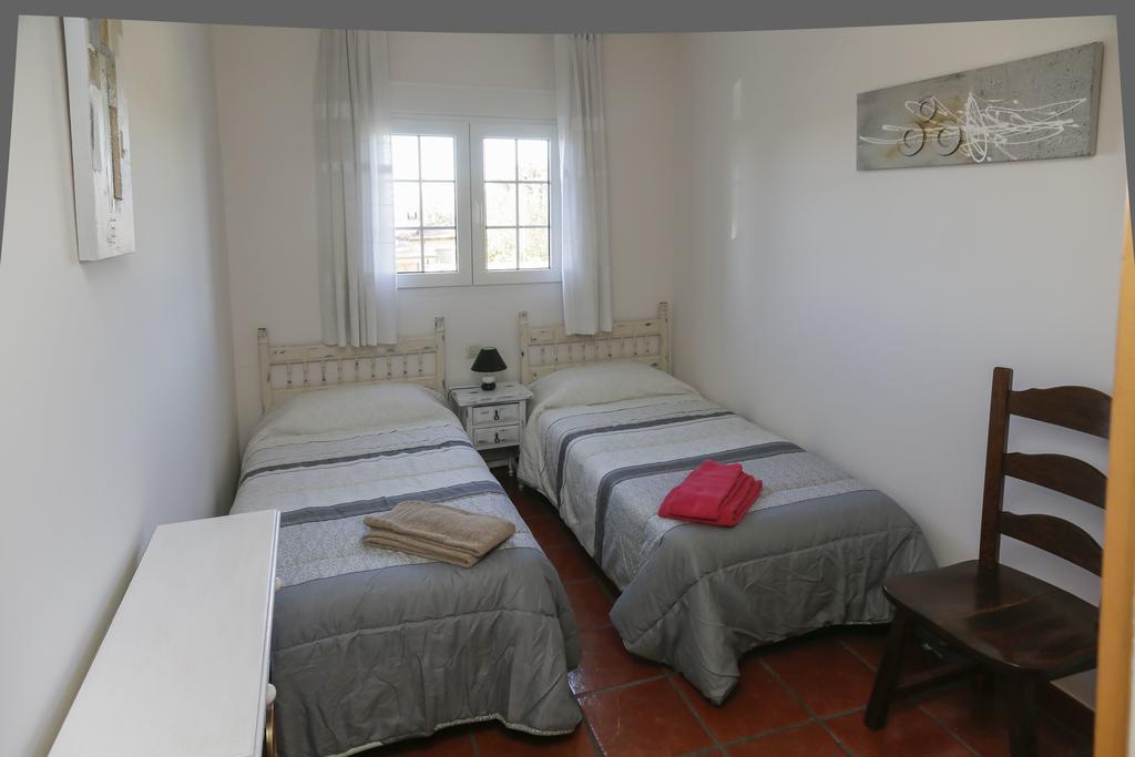 En Casa De Carlos Ortigosa del Monte Luaran gambar
